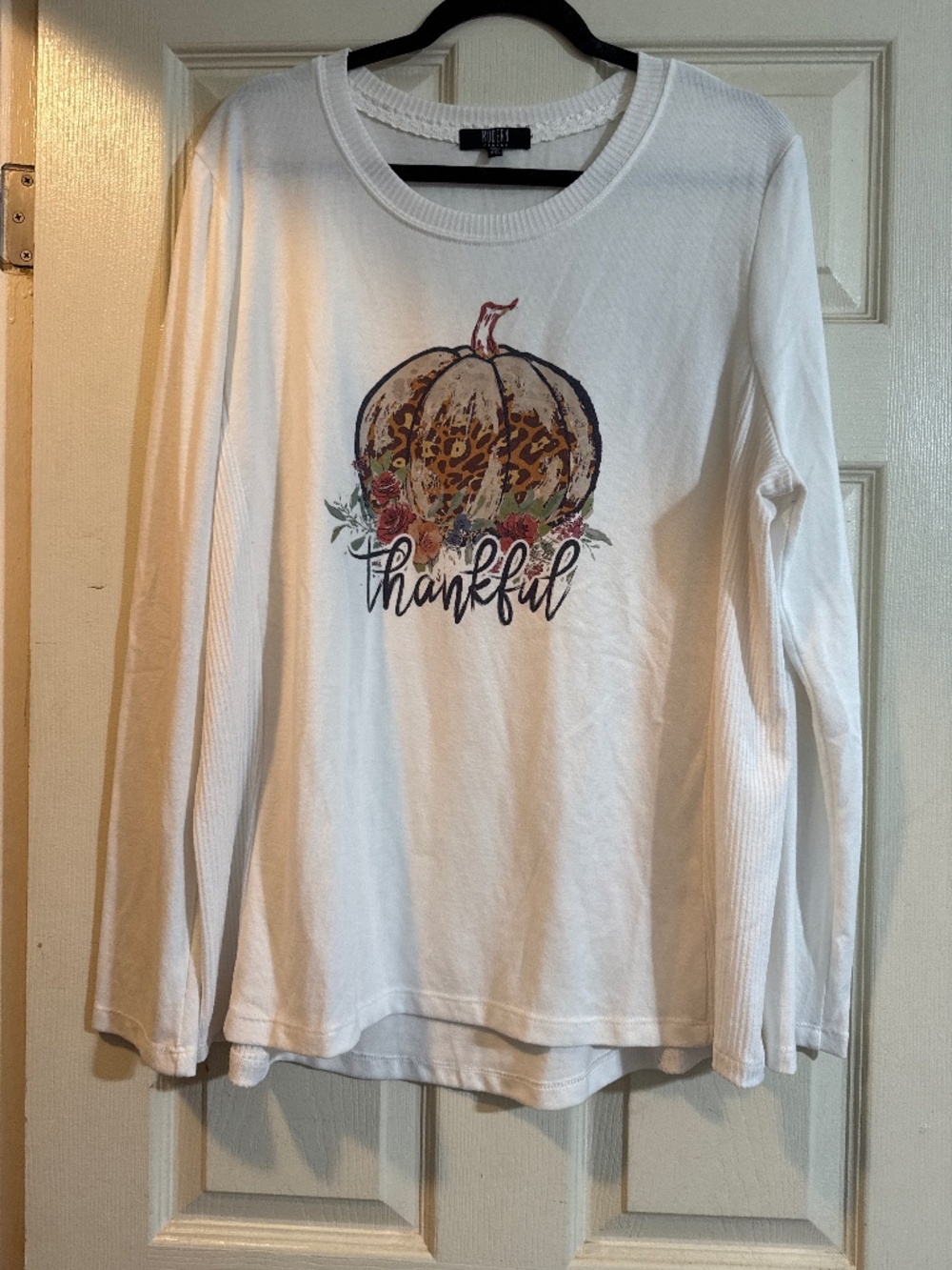 Modern Canvas long sleeve